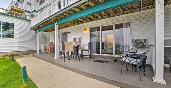 Portage Point Resort (Portage Point Inn) - Web Listing (newer photo)